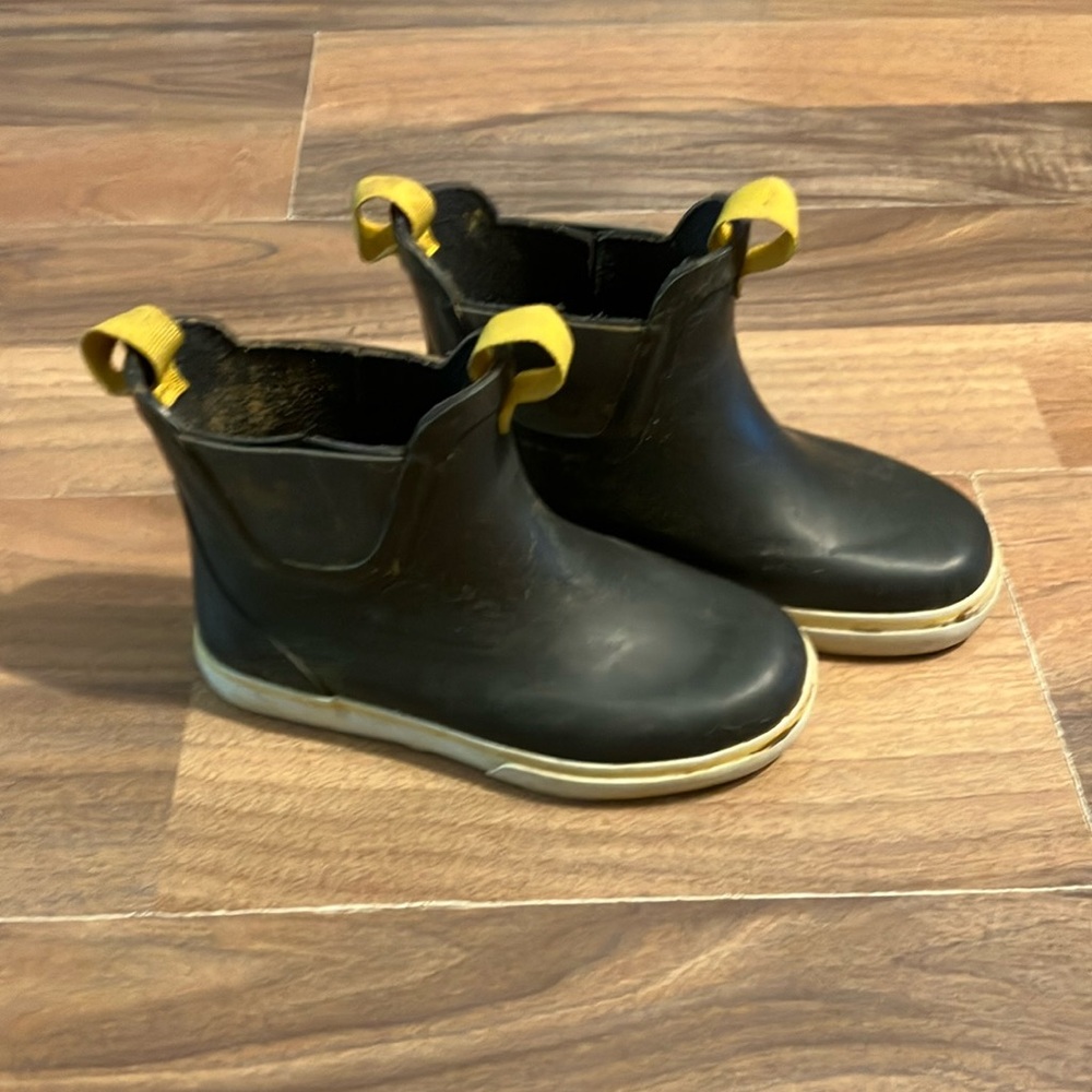 Rain boots size 13